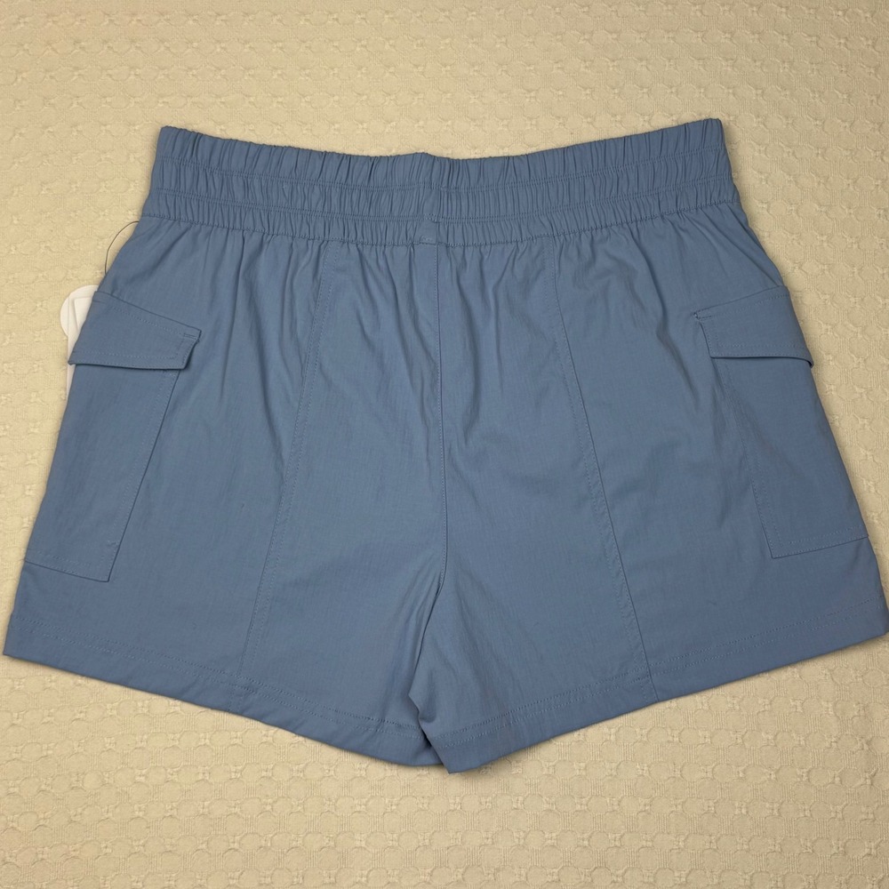 NWT Yogalicious Trekki Trail Path Cargo Shorts Outdoor Commuter Womens L Blue - Picture 2 of 11